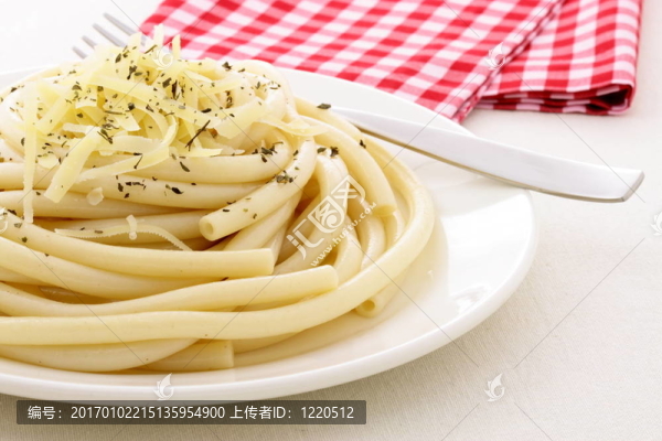 美味的意大利Bucatini