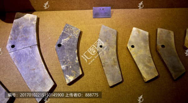 古代的擊打樂器磬