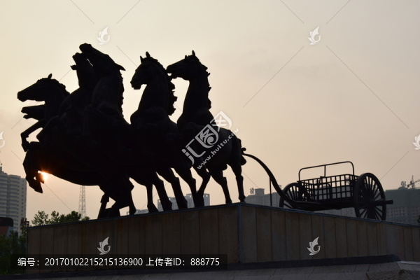 天子駕六雕塑攝影圖
