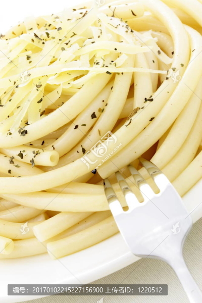 美味的意大利Bucatini