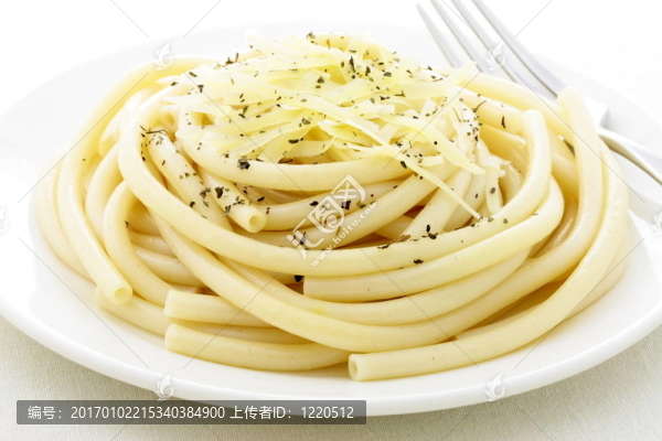 美味的意大利Bucatini