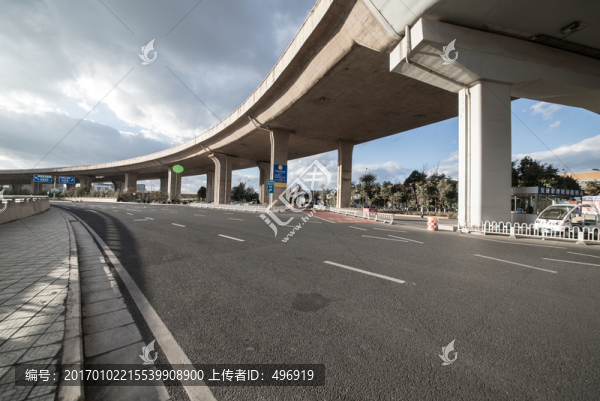 機(jī)場(chǎng)高數(shù)公路