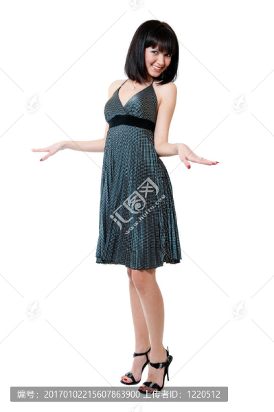 穿黑裙子的少女