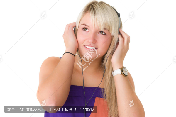 年輕漂亮的女孩，聽音樂