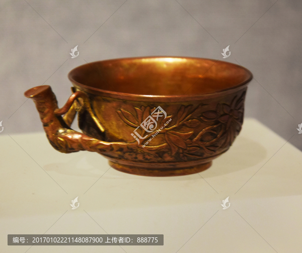 桃枝紋金杯展示圖