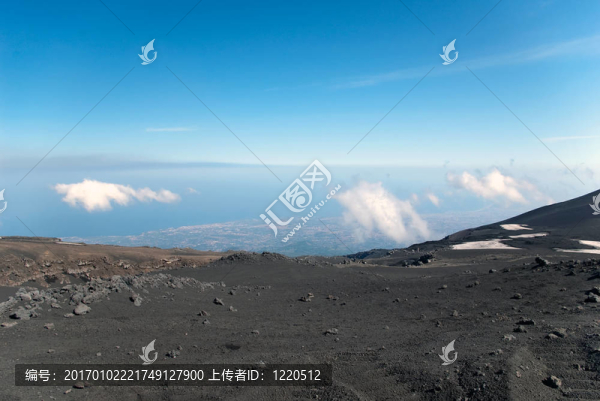 從埃特納火山海鎮(zhèn)下觀；西西里島；意大利