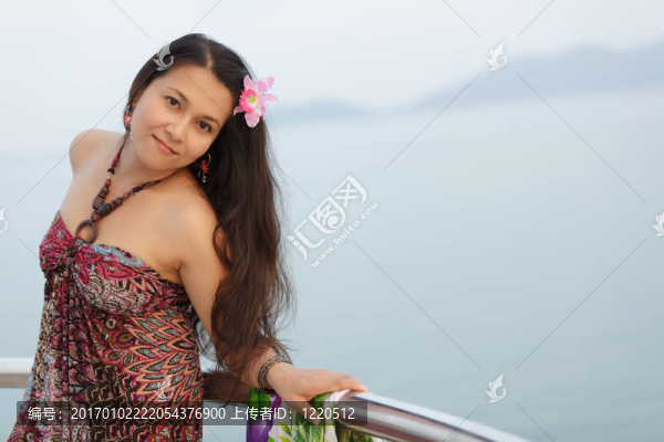 年輕的泰國女人