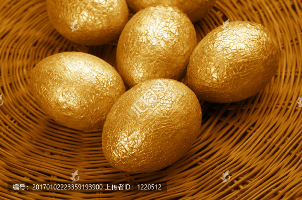 金色的復活節(jié)彩蛋