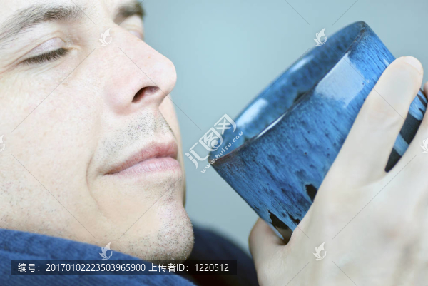 seerene男人喝杯