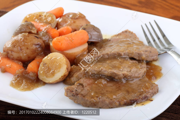 烤牛肉晚餐