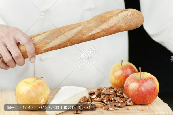 廚師認(rèn)為面包；接近