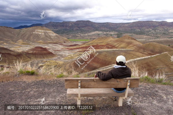 在畫山上俯瞰俄勒岡。