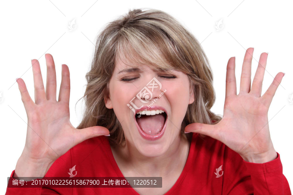 女人尖叫