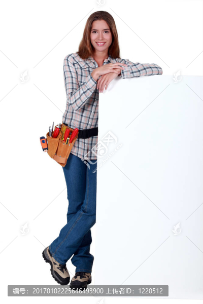handywoman站在空白符號(hào)