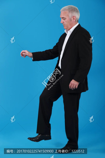 商人踩蟲