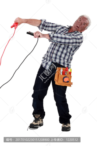 震驚的電工。