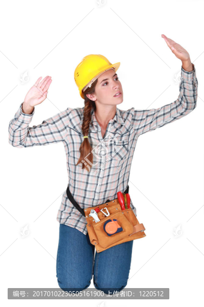 女職工跪手