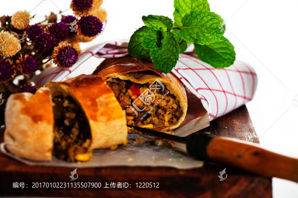 美味的玉米辣餡餅和肉作為一種新的食譜