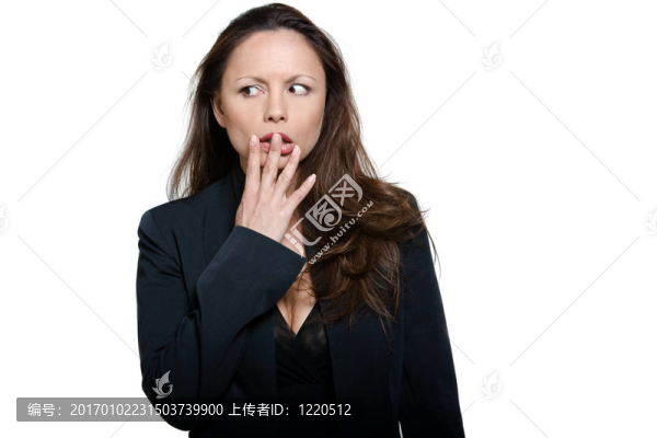 美麗的亞洲女人害怕的畫像