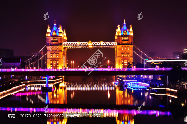 蘇州倫敦塔橋夜景
