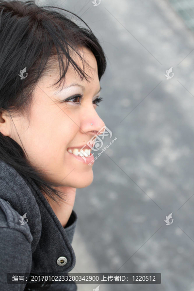 女性在戶外