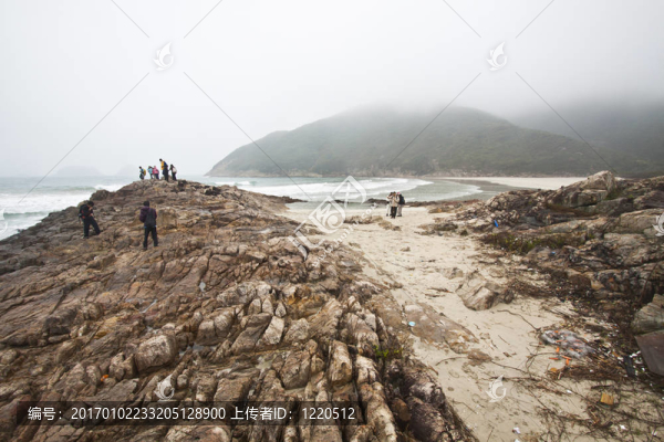 巖石的海濱香港