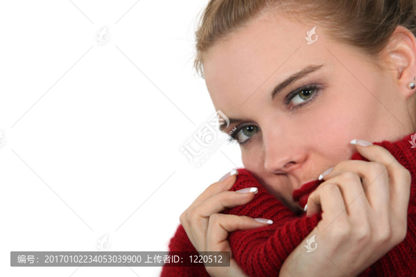 女人穿毛衣
