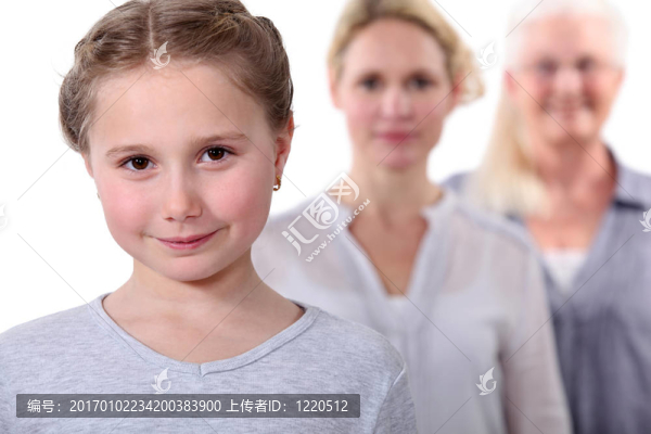 三代婦女。