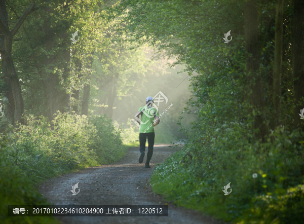 老女人跑距離