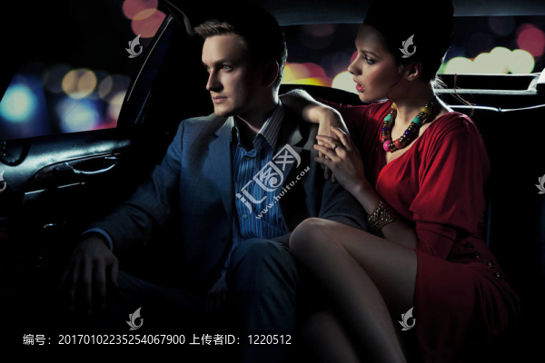 一個漂亮的年輕夫妻感情的肖像