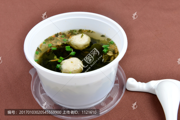 肉丸海帶湯