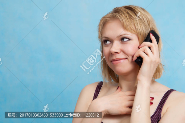 漂亮女人帶電話