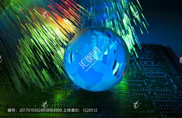 具有光纖背景的技術(shù)風(fēng)格的電子印刷電路板