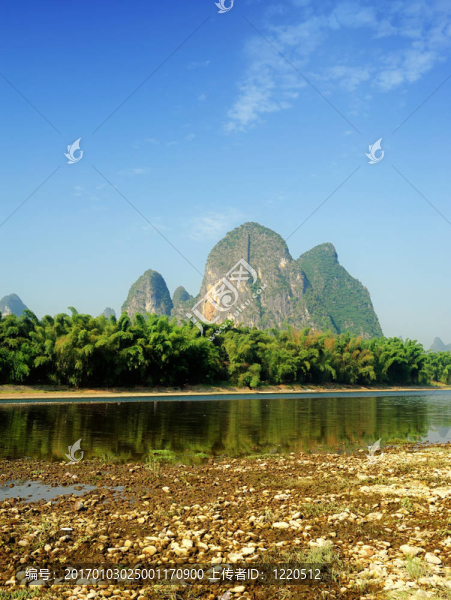 在陽(yáng)朔桂林美麗的喀斯特景觀；中國(guó)