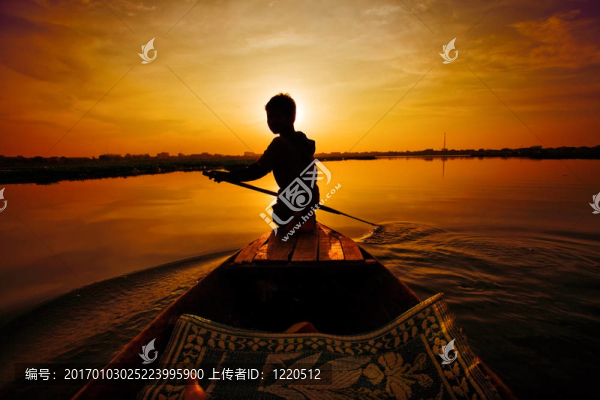 夕陽游船