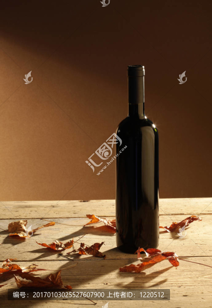 酒紅瓶