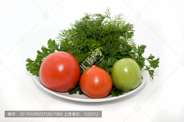 西紅柿和新鮮香草