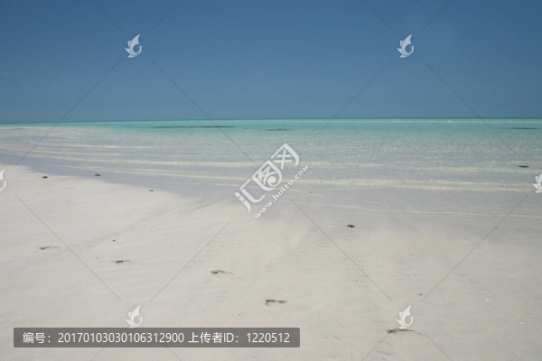 沙灘上的足跡