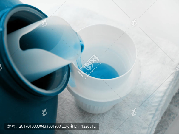 澆注洗滌劑2