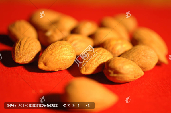 堅(jiān)果