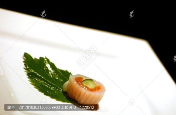 壽司；有人嗎？