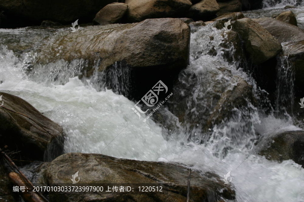潺潺流水