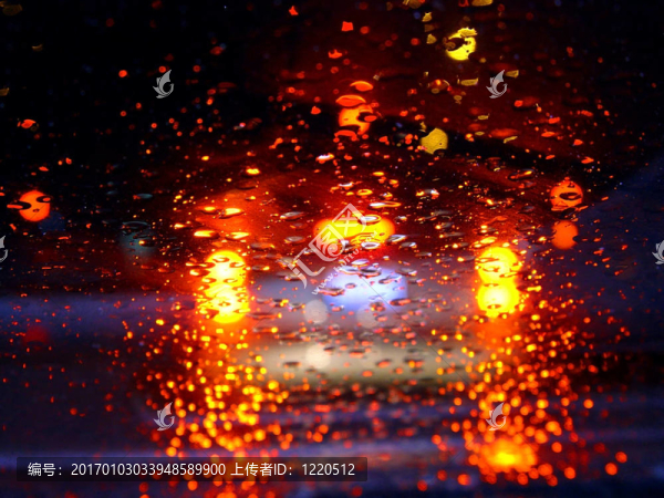 在雨中駕駛