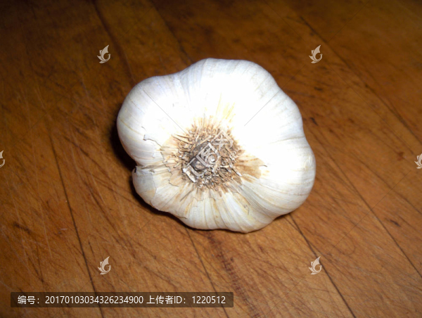 整個(gè)大蒜