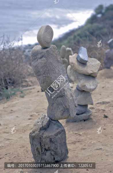 平衡巖