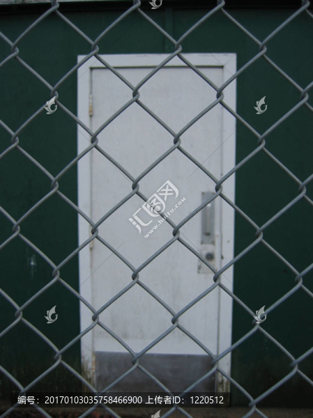背后的酒吧