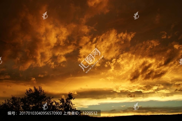 暴風(fēng)雨日落