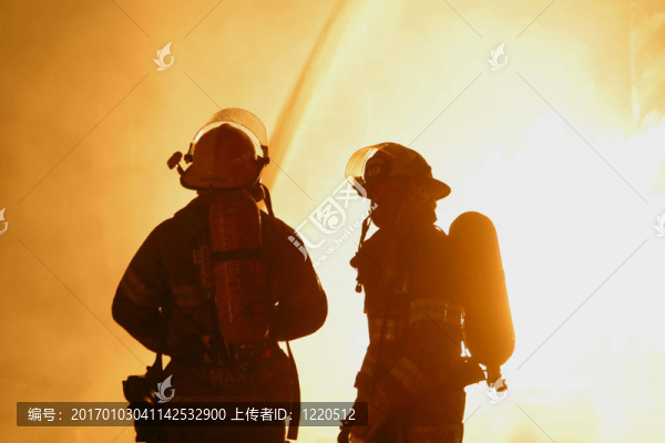 消防隊員
