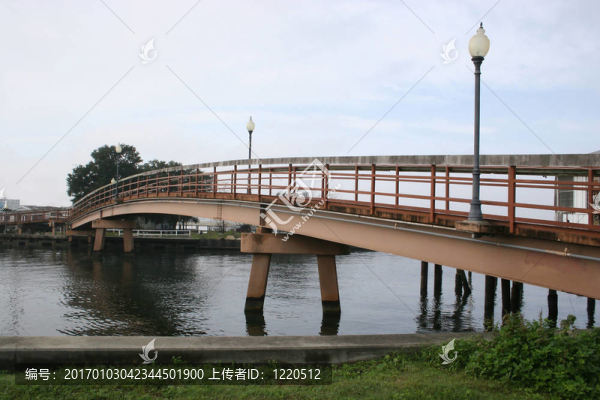 步行橋1