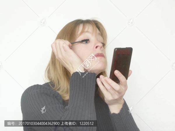 睫毛膏